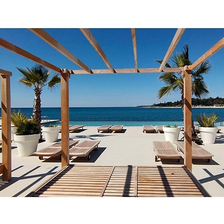 New!!! New Riva Luxury One - With Sunny Terrace & Big Garden Lägenhet Poreč Exteriör bild