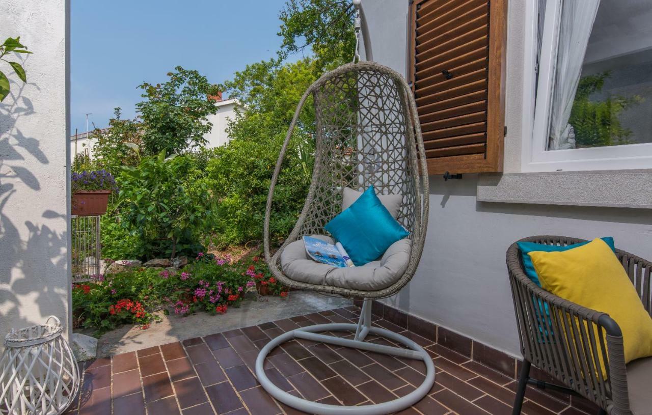 New!!! New Riva Luxury One - With Sunny Terrace & Big Garden Lägenhet Poreč Exteriör bild