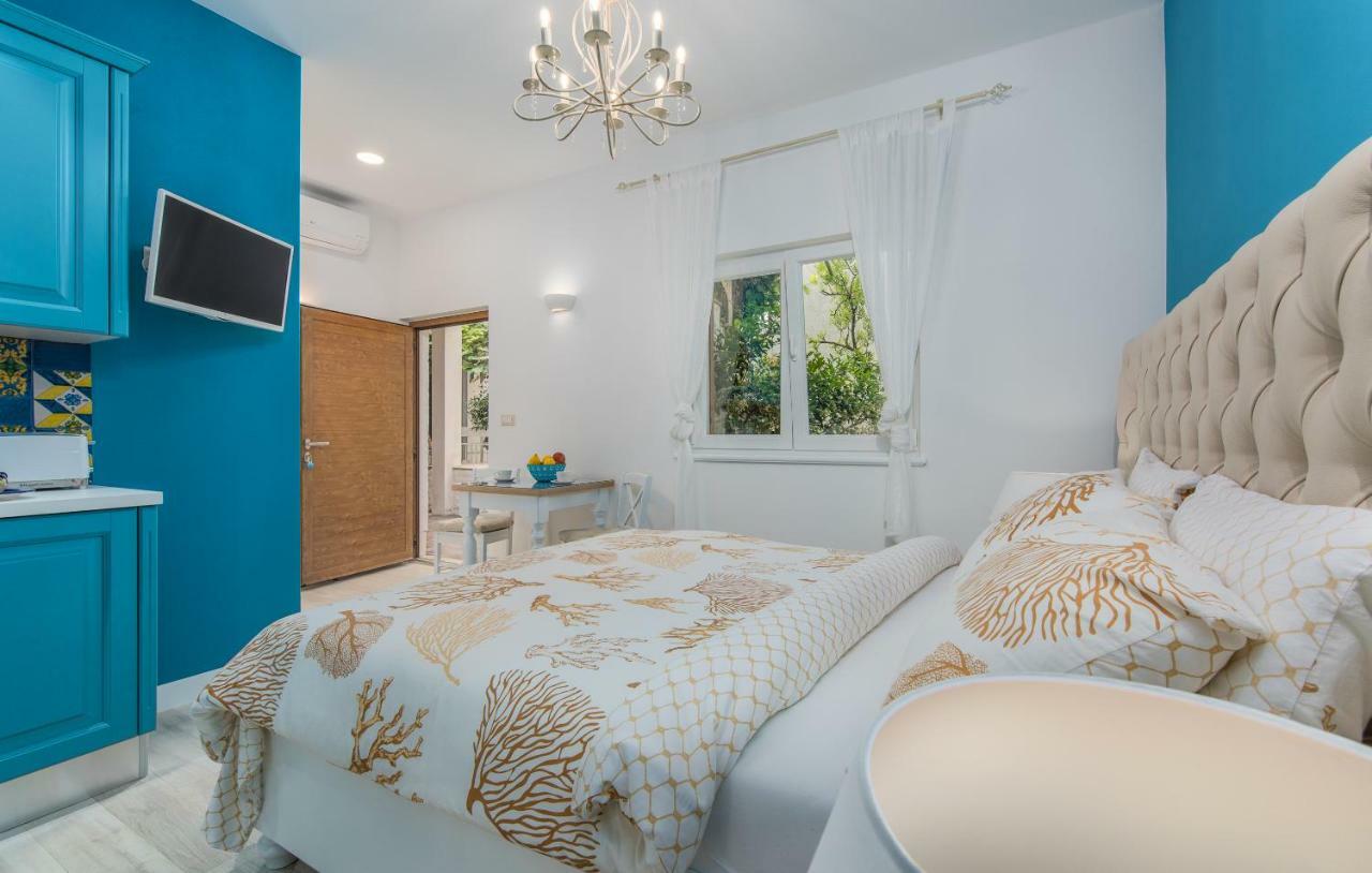 New!!! New Riva Luxury One - With Sunny Terrace & Big Garden Lägenhet Poreč Exteriör bild
